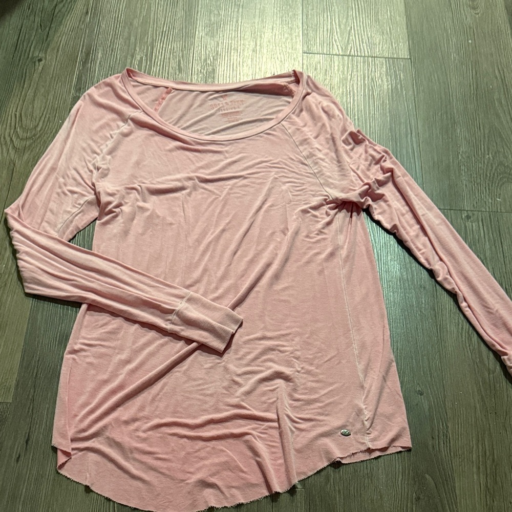 American Eagle Outfitters Blush Long Sleeve Tee